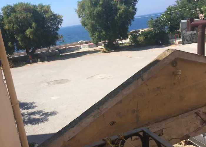 47 בית הארחה 2*