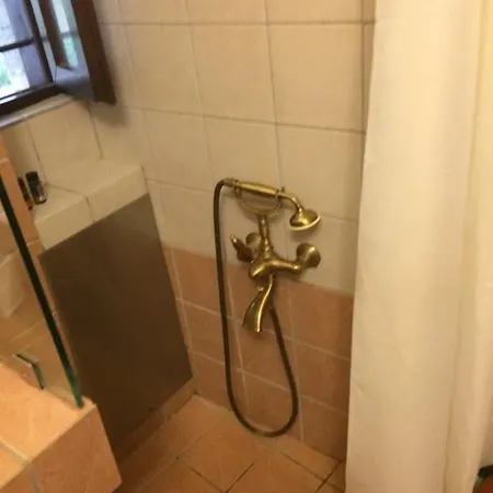 ゲストハウス ルームズ ４７ 2*