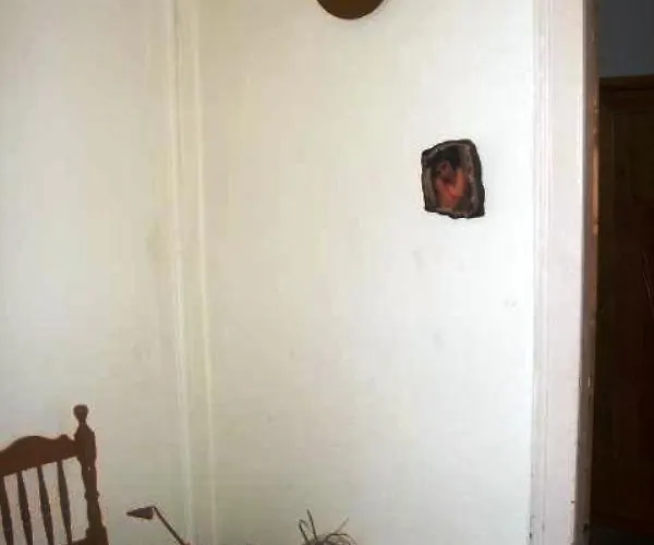 ゲストハウス ルームズ ４７ 2*